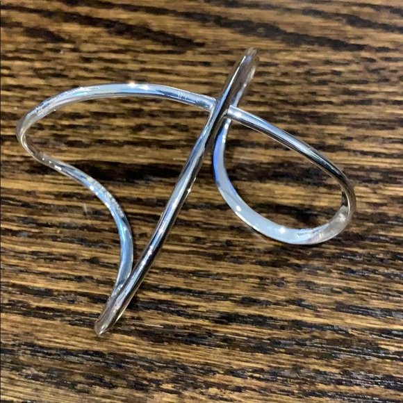 Stella & Dot crows cross cuff - Picture 2 of 3